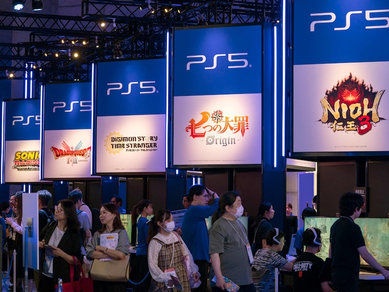 “Jij betaalt, maar Sony bepaalt hoelang je hem mag gebruiken”: PlayStation schrapt fysieke games, winkels én gamers in opstand