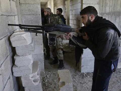 Syrische rebellen in de Syrische provincie Idlib.