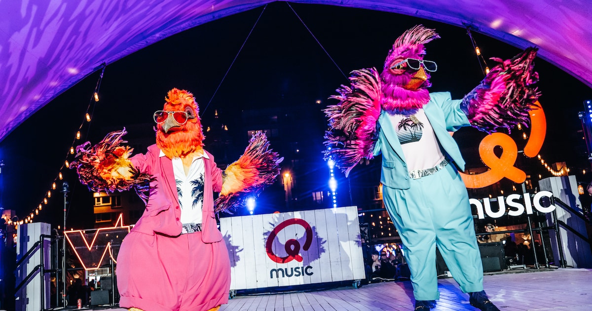 Twee nieuwe pakken uit ‘The Masked Singer’ kapen podium tijdens Q ...