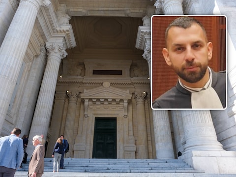 Inzet: Ibrahilm Uckuyulu verdedigt de man