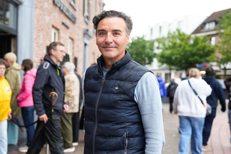 Ex-presenter and former politician for the CD&V Johan Verslagen. He was editor of the talk show Margriet.
