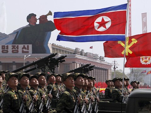 Een militaire parade in Pyongyang.
