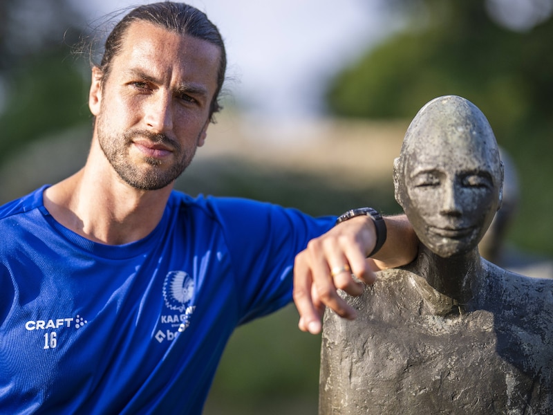 Christian Burgess, de nieuwe leider van AA Gent, spreekt voor het eerst na vertrek bij Union door financiële kwestie: “Ik vroeg wat ik na al die jaren verdiende”