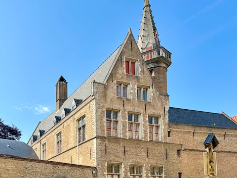 Hof Bladelin Brugge