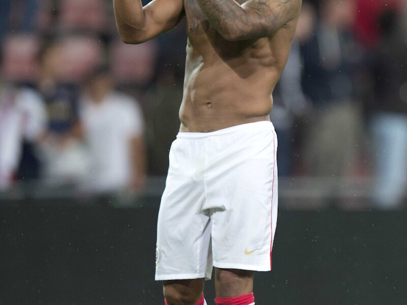Depay brak de ban.