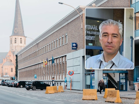 Nieuwste aanwinst van de Gentse politie is een digitale inspecteur. Rechts: Adjunct-korpschef Hans Moors.