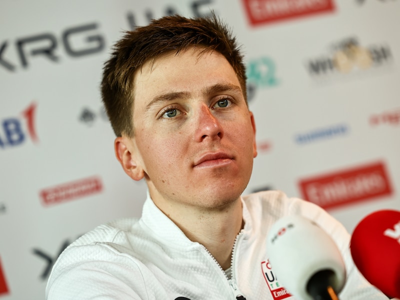 Tadej Pogacar koerst graag tegen Mathieu van der Poel in de Ronde, maar :“Als ik mag kiezen, geef me dan maar ‘quality time’ met Urska”