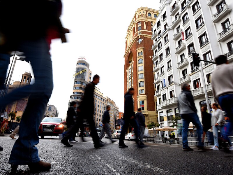 Archieffoto. De bekende Gran Via in het centrum van Madrid.
