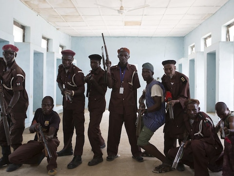 Traditionele jagers uit het noorden van Nigeria strijden tegen Boko Haram.