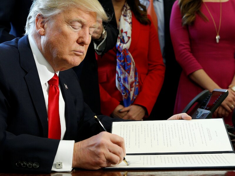 Donald Trump zette vandaag zijn handtekening onder het decreet.
