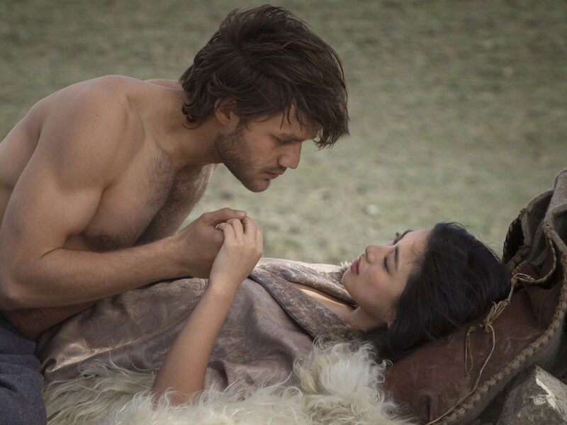 Lorenzo Richelmy speelt Marco Polo in de gelijknamige nieuwe serie van Netflix. Vanaf 12 december te zien.