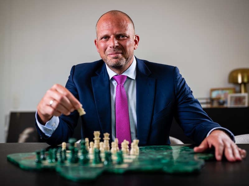 Defensieminister Theo Francken (N-VA) op zijn kabinet in Brussel.
