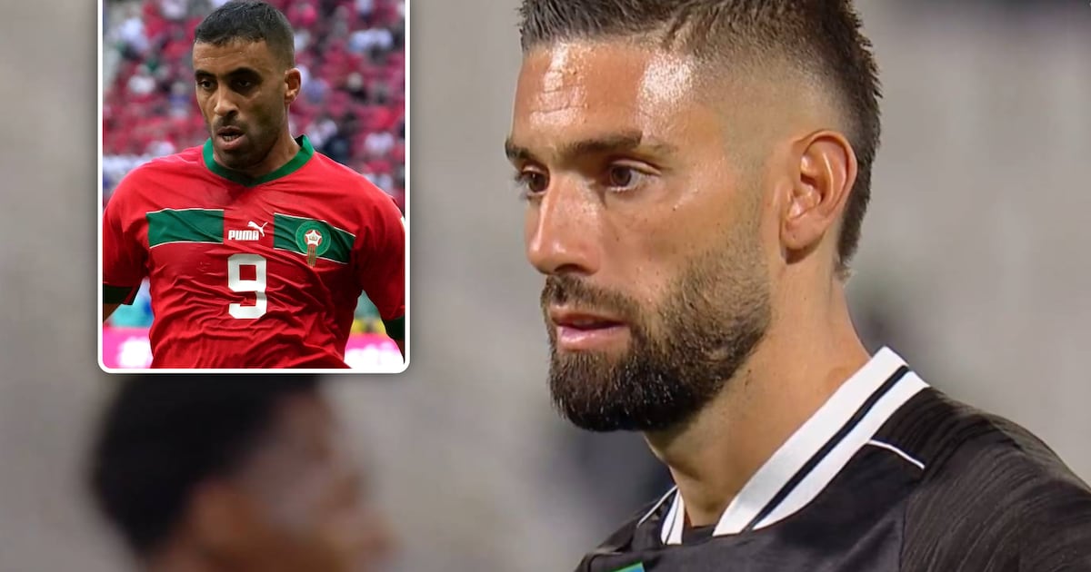 Dan zit het wel heel diep: spits verwijdert eigen club van sociale media nadat hij van Yannick Carra