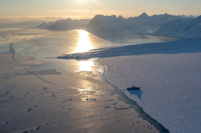 Sea ice near Spitsbergen in April 2025.