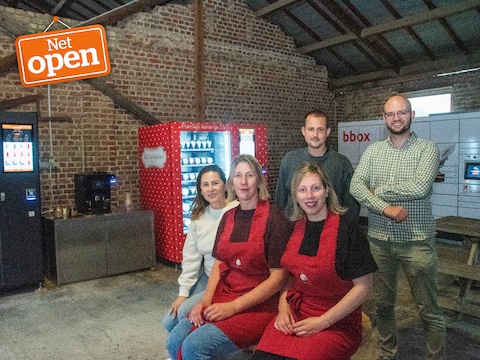Verschillende zelfstandige handelaars plaatsen een automaat aan de Stokerij Van Damme in Balegem.