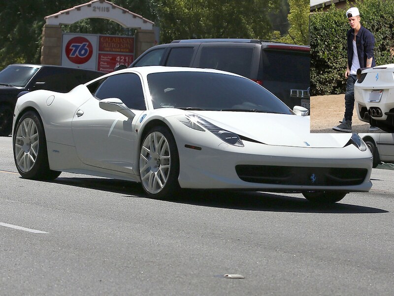 De witte Ferrari van Justin Bieber.
