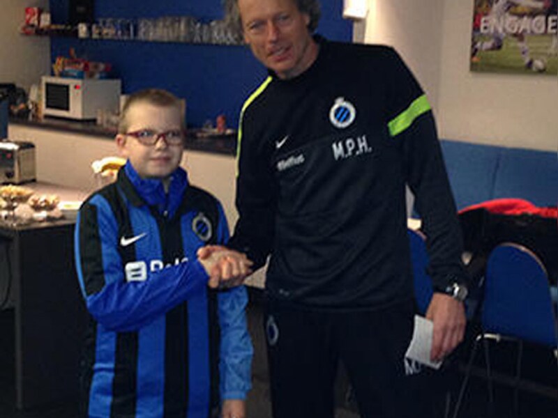 Kyano samen met Michel Preud'homme.