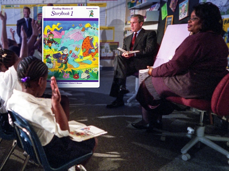 George W. Bush op de school in Sarasota. Inzet: het boek waaruit hem daar werd voorgelezen.