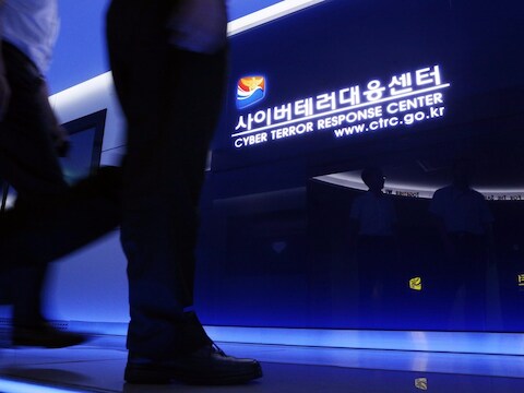 Direct na de aanval stuurde Zuid-Korea een cyberalarm uit.