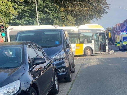 De aanrijding gebeurde zondagochtend op het kruispunt van de Astridlaan en de Vooruitgang in Assebroek.