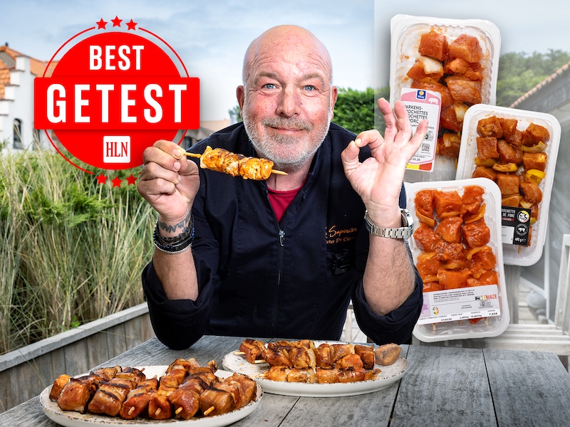 “Ik krijg het zelfs niet gebeten.” BBQ-wereldkampioen proeft 8 varkensbrochettes uit de supermarkt, buist er één en deelt één 9/10 uit