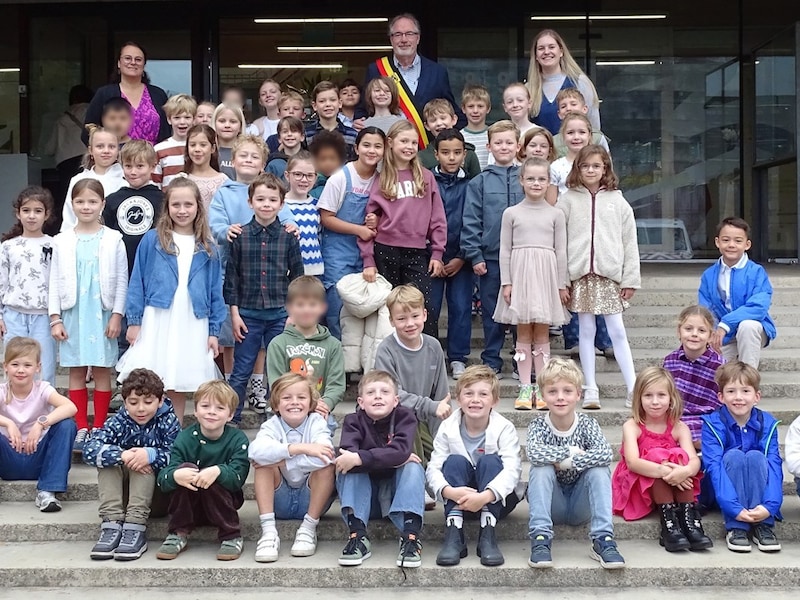 Derdejaars van GeBo bezoeken gemeentehuis van Bonheiden