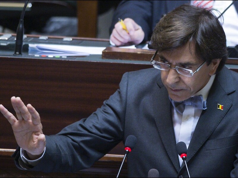 Premier Elio Di Rupo (PS).