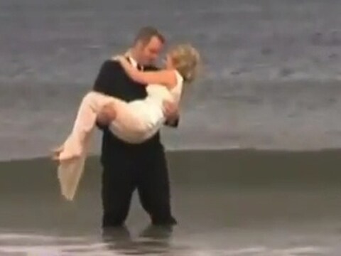 Toen ging het nog goed... © videostill NewsY