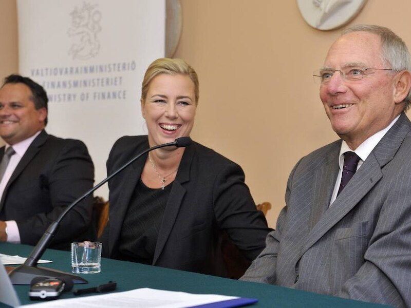 Van links naar rechts: de ministers van Financiën van Nederland (Jan Kees de Jager.), Finland (Jutta Urpilainen) en Duitsland (Wolfgang Schauble).