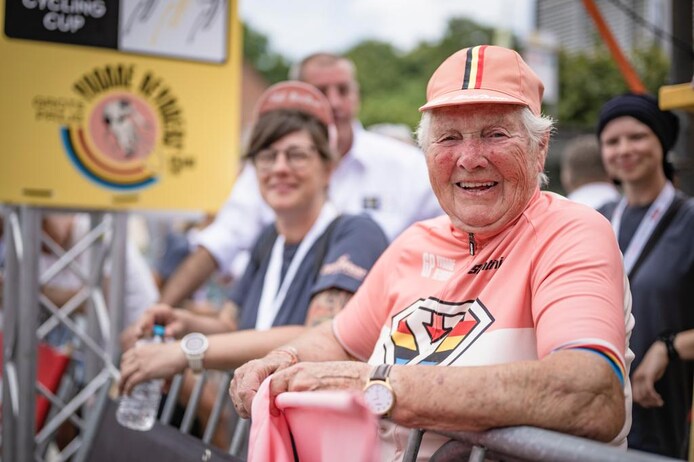 Wielerfans eren ex-wereldkampioene met koers in Noorderwijk: “GP Yvonne ...