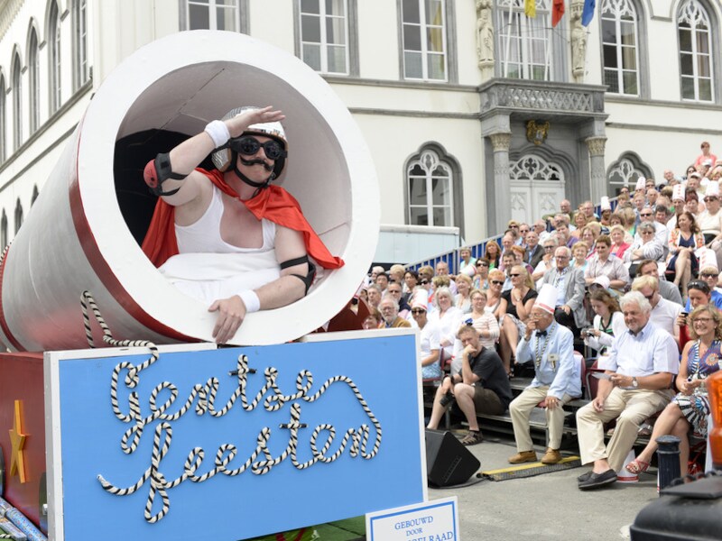 Schepen Christophe Peeters tijdens de openingsstoet van de Gentse Feesten.