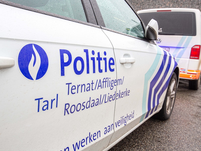 Alerte buurtbewoners helpen de politie een minderjarige verdachte van woninginbraken te vatten