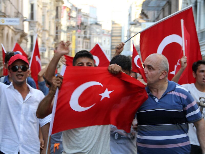 De politie verwacht morgen 30.000 aanhangers van Erdogan in de straten van Keulen.