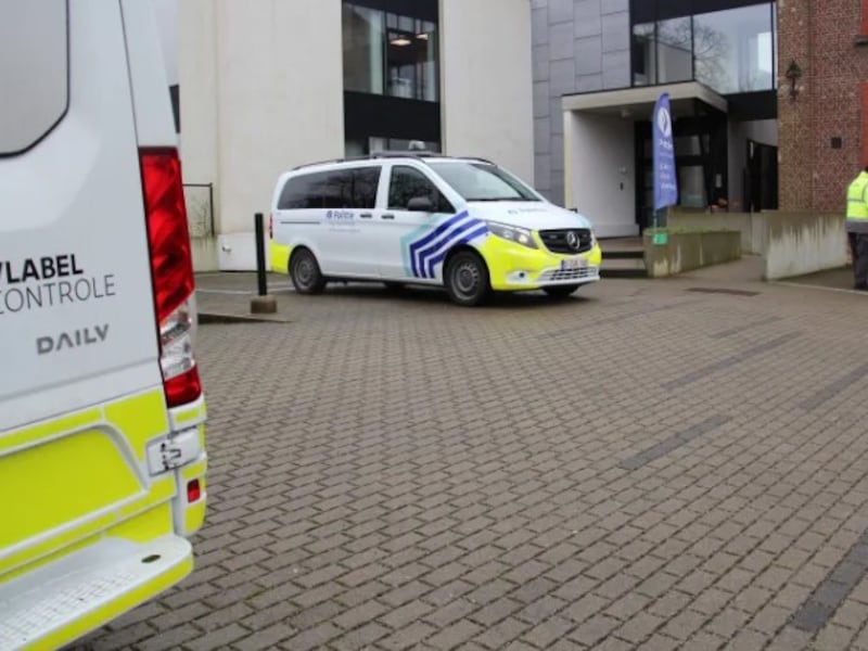 Illustratiebeeld. De politie en VLABEL inden achterstallige belastingen. 