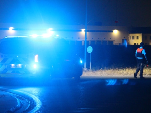 De politie sloot de Koffieweg in Zeebrugge een tijdlang af na het dodelijke verkeersongeval.