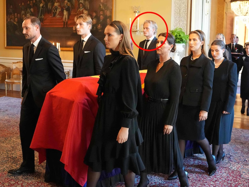 Marius Borg Høiby aanwezig bij plechtigheid koning Harald, omstreden zoon van Mette-Marit mag ook naar de begrafenis