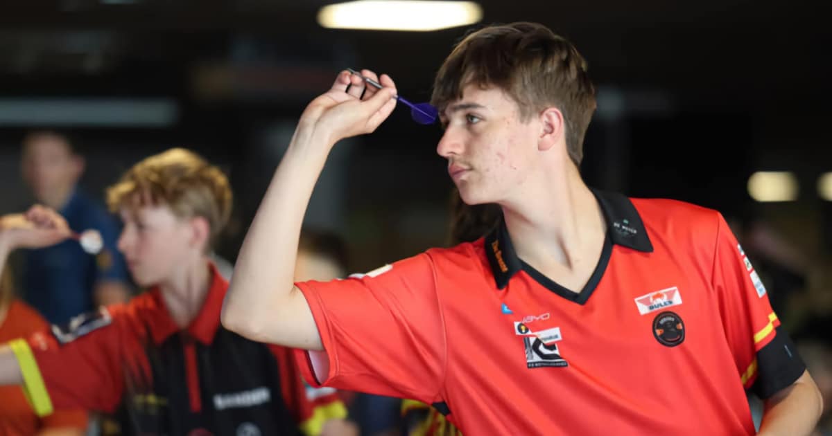 Dries (18) uit Hasselt droomt na selectie voor VTM Next Gen Darts Academy: “Dit had ik zelf nooit ve