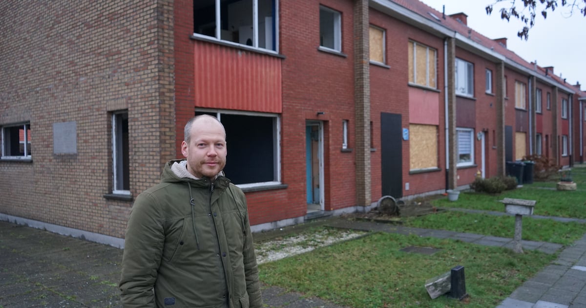 Versnelde sloop van 26 leegstaande woningen in Zwijndrechtse Schrijverswijk: “Timing aangepast om bu