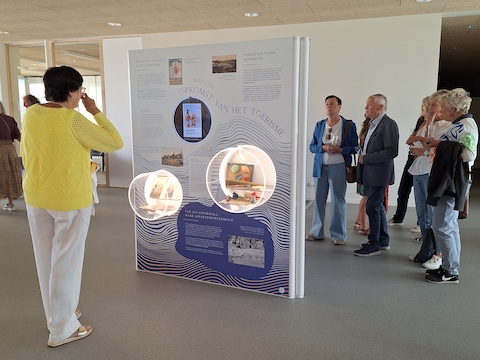 De reizende expo ‘Tussen land en zee’ is te gast bij Atlantikwall Raversyde. 