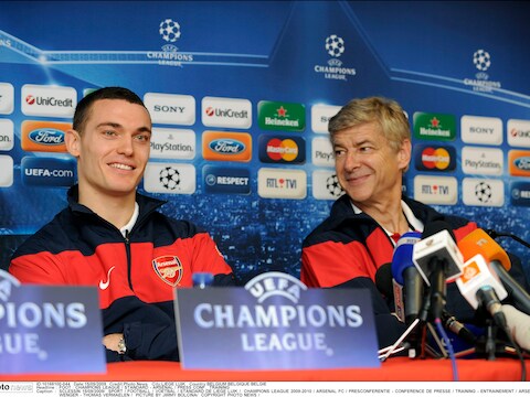 Vermaelen en Wenger, hier op archiefbeeld, hebben vertrouwen in een betere afloop tegen Bayern.
