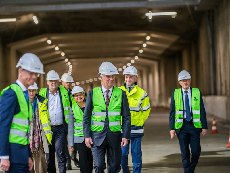 Koning Filip bracht vandaag een bezoek aan de nieuwe Oosterweeltunnel