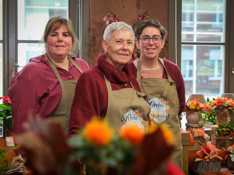 Orchis viert haar 45-jarige bestaan: Marina Van Praet (links), Maria De Witte (midden) en Liesbeth Vanden Bergh (rechts) houden de zaak samen draaiende.
