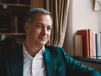 Alexander De Croo spreekt in ‘Het Conclaaf van 2024’ voor het eerst sinds pijnlijke verkiezingsnederlaag 