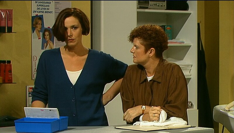 Rosa (Annick Segal) en Jenny (Janine Bischops) in ‘Thuis’.