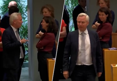 “K*twijf!”: Nederlandse politicus scheldt collega achter haar rug uit (maar vergeet dat camera nog aan het draaien is)