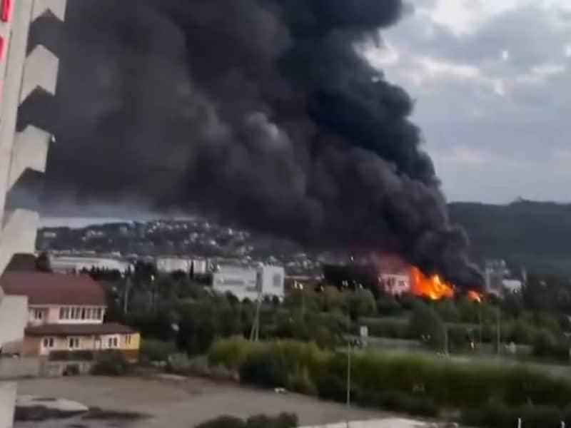 Oekraïne valt schip en twee oliedepots aan in Russische badplaats Sotsji