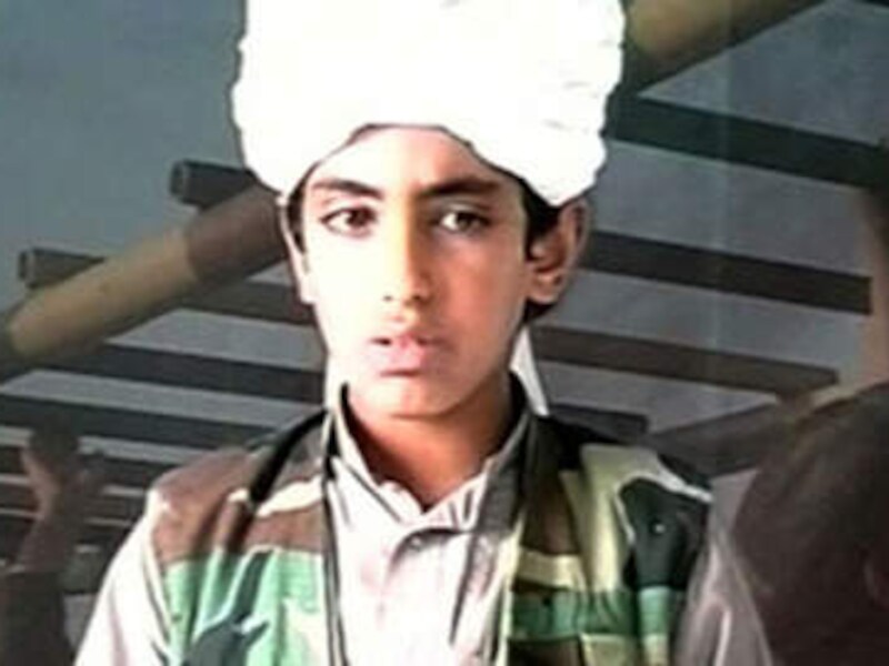 Hamza bin Laden op 10-jarige leeftijd op een archieffoto uit 2001