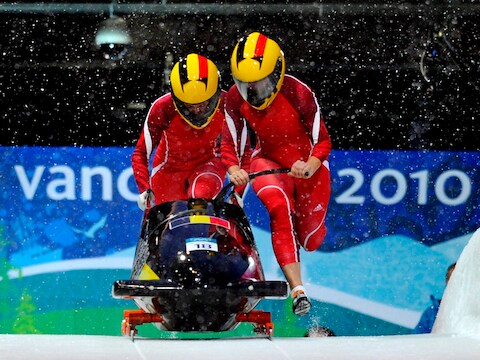 Hanna Mariën en Elfje Willemsen vormen het Belgische bobsleeteam