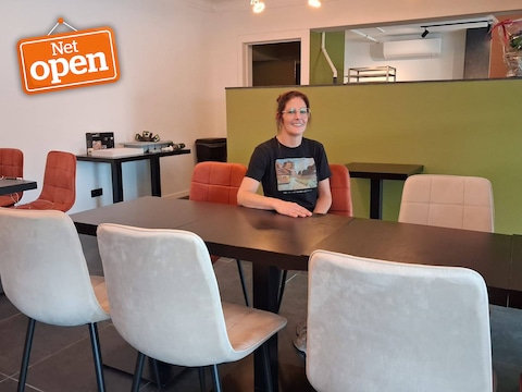 An Goossens gaat maandag van start met bistro Noen in Zandhoven. Momenteel legt ze de laatste hand aan de inrichting van de zaak.