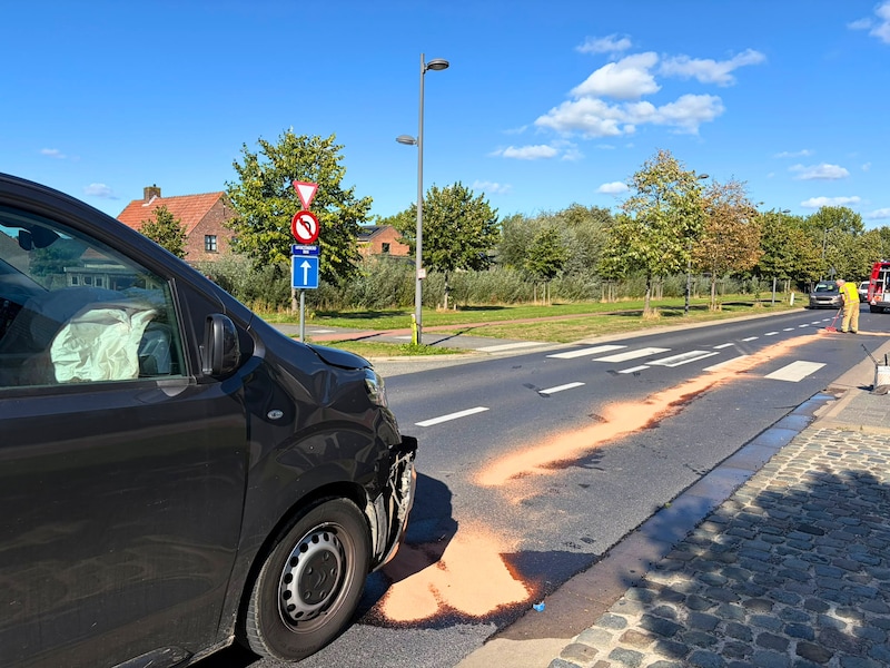 Bestelwagen van brandweer betrokken bij ongeval in Zwevezele